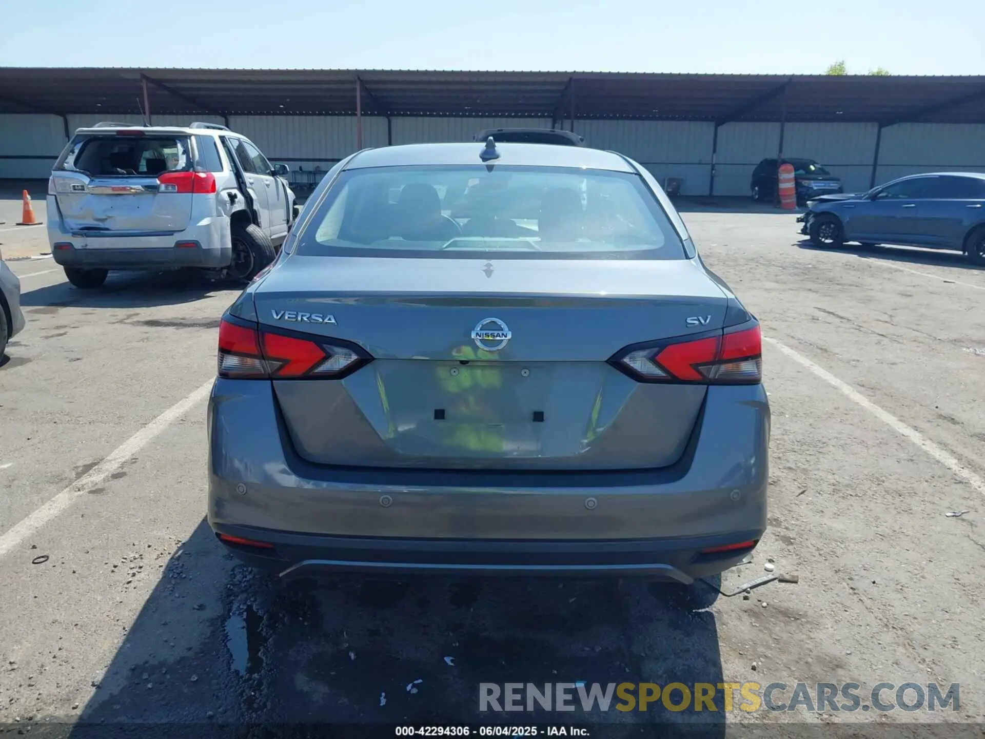 16 Photograph of a damaged car 3N1CN8EVXML884638 NISSAN VERSA 2021