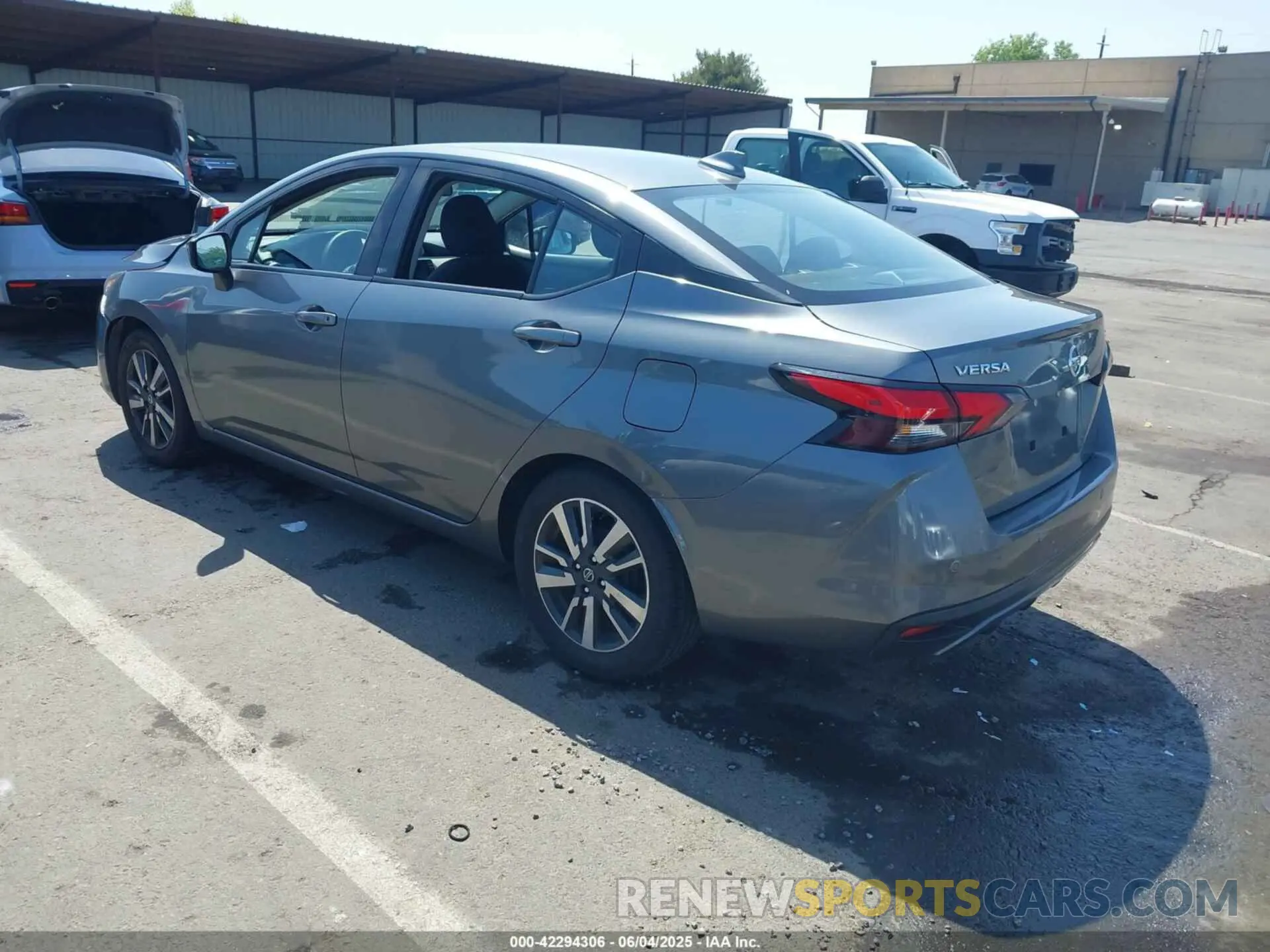 3 Photograph of a damaged car 3N1CN8EVXML884638 NISSAN VERSA 2021