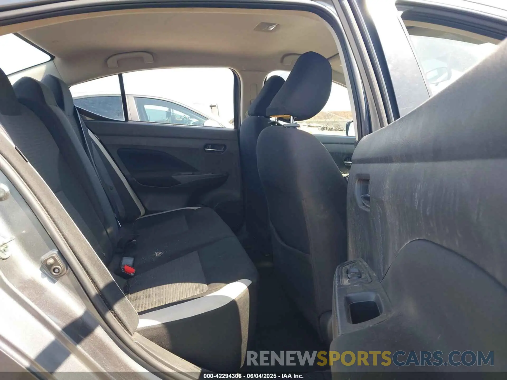 8 Photograph of a damaged car 3N1CN8EVXML884638 NISSAN VERSA 2021
