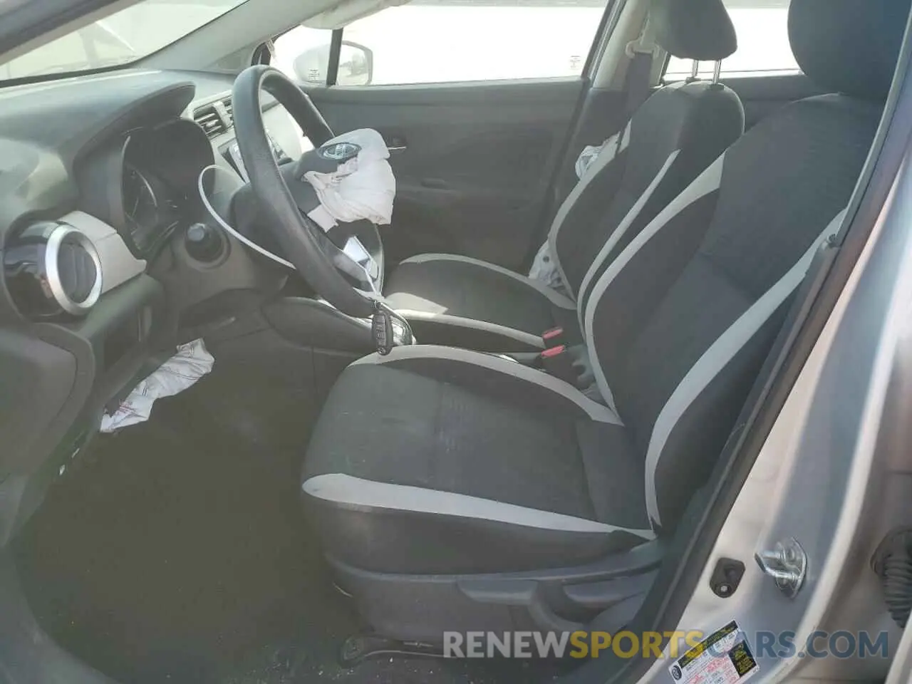 7 Photograph of a damaged car 3N1CN8EVXML885871 NISSAN VERSA 2021
