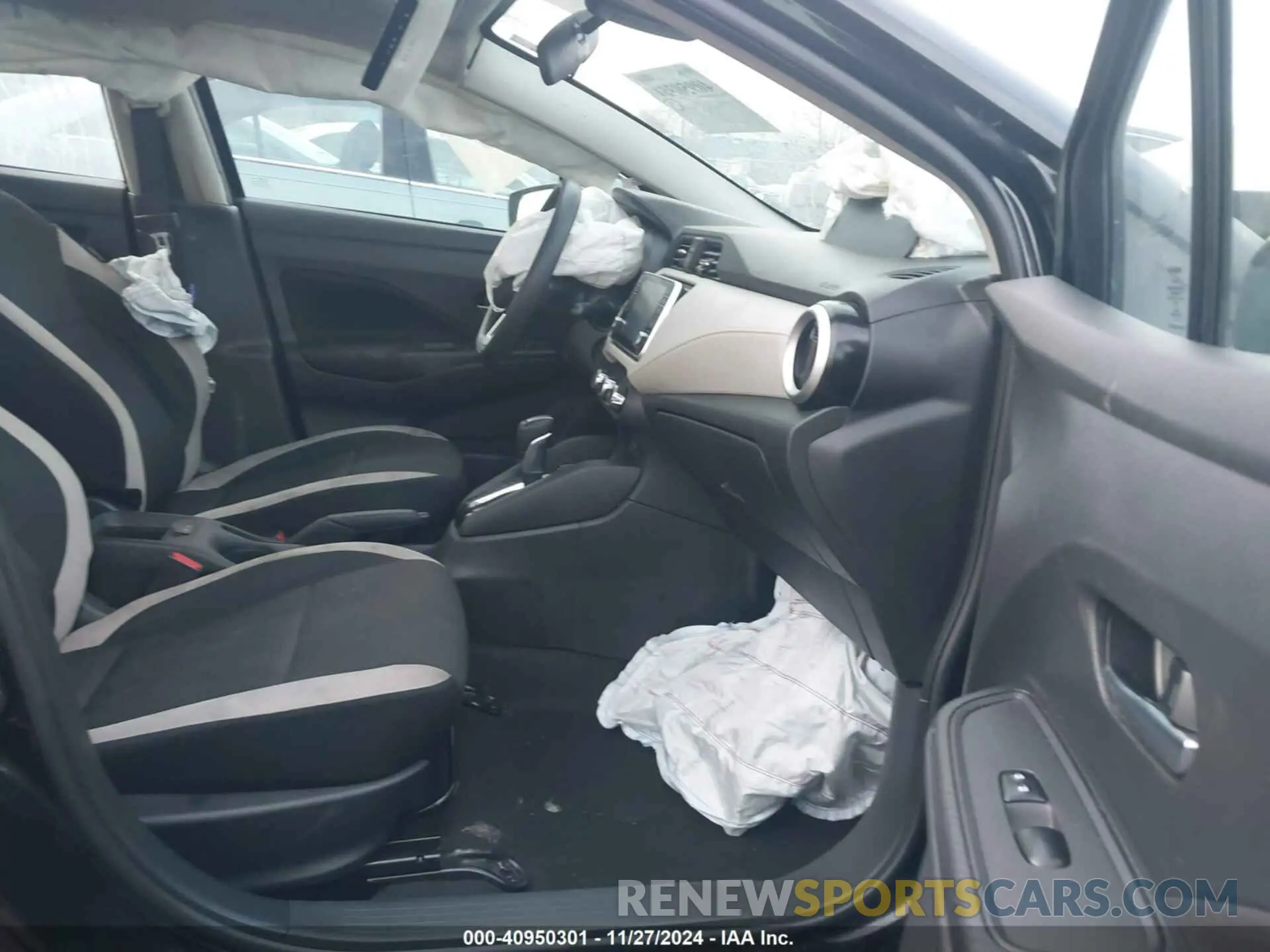 5 Photograph of a damaged car 3N1CN8EVXML888611 NISSAN VERSA 2021