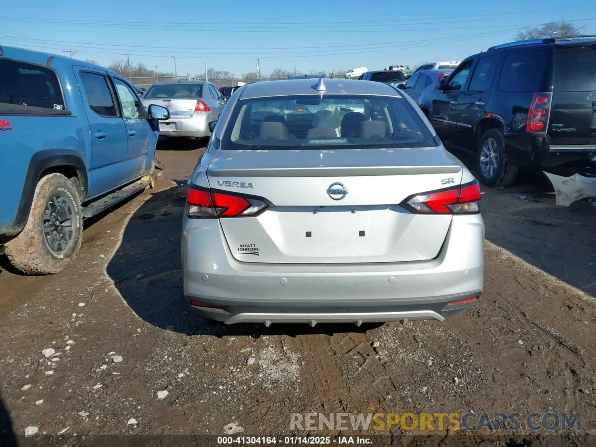 15 Photograph of a damaged car 3N1CN8FV4ML915283 NISSAN VERSA 2021