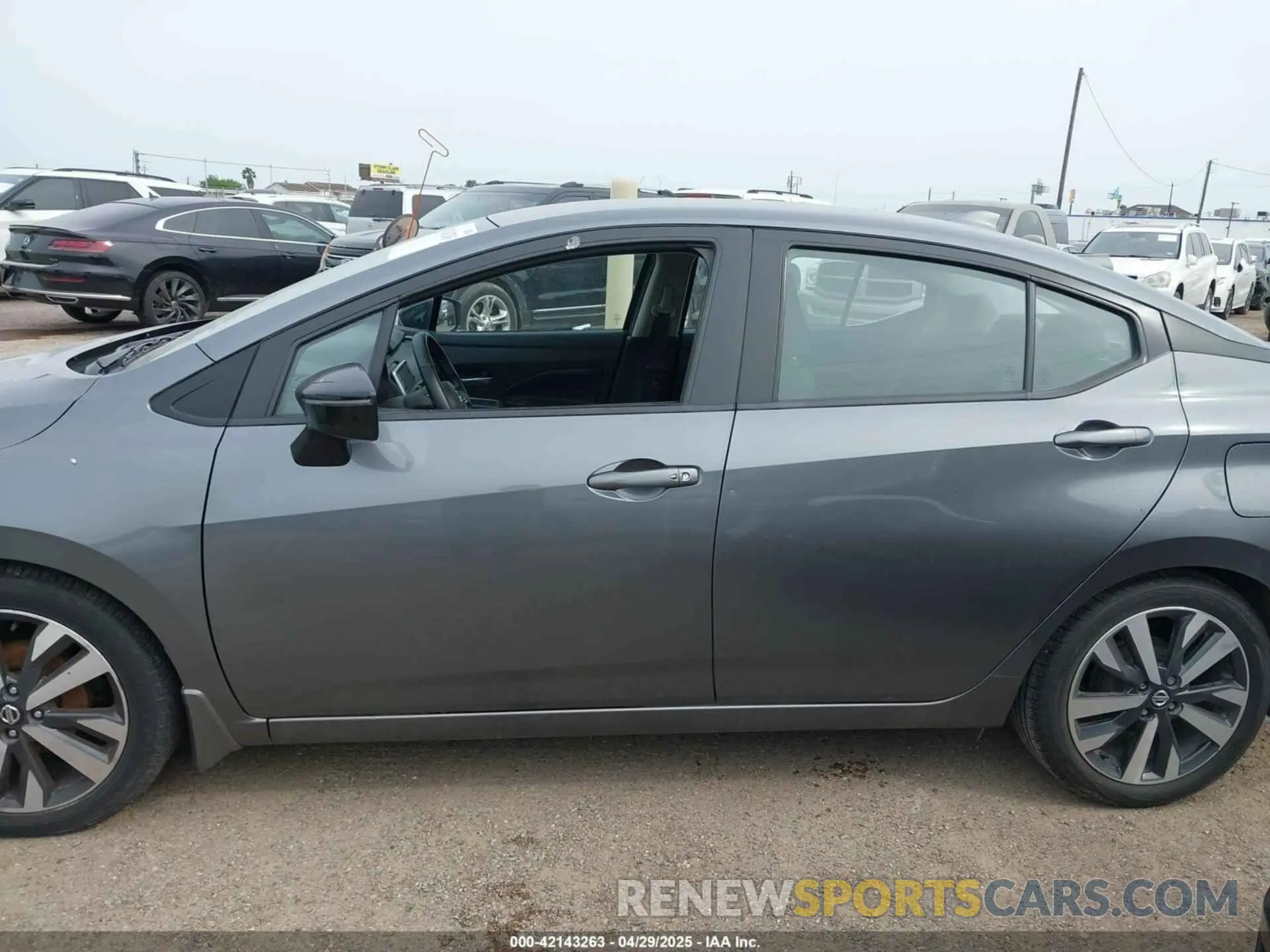 13 Photograph of a damaged car 3N1CN8FV8ML817521 NISSAN VERSA 2021