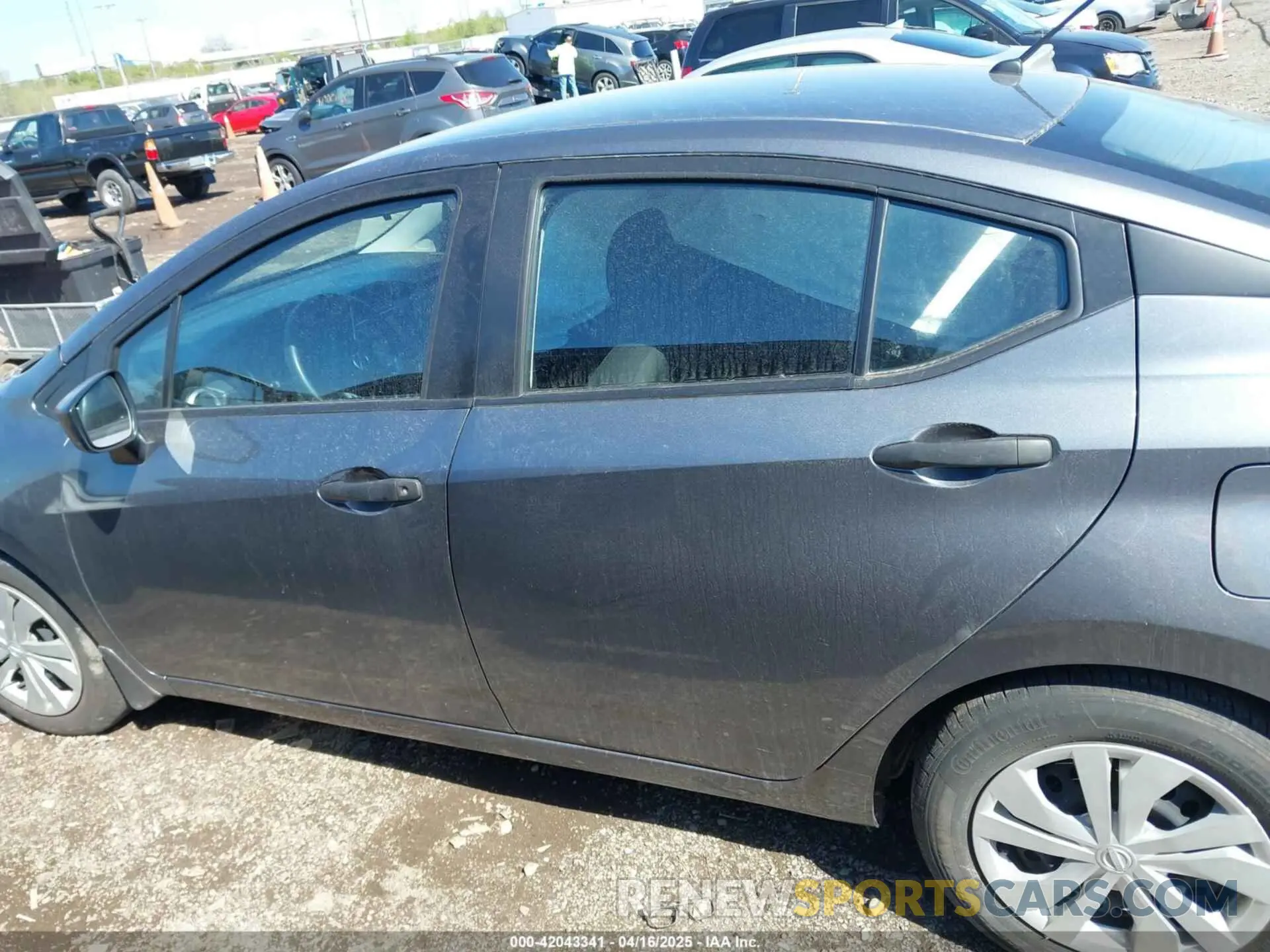 14 Photograph of a damaged car 3N1CN8DV0NL832521 NISSAN VERSA 2022