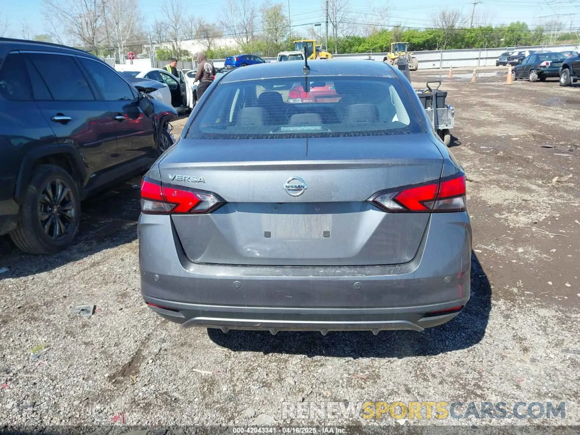 16 Photograph of a damaged car 3N1CN8DV0NL832521 NISSAN VERSA 2022