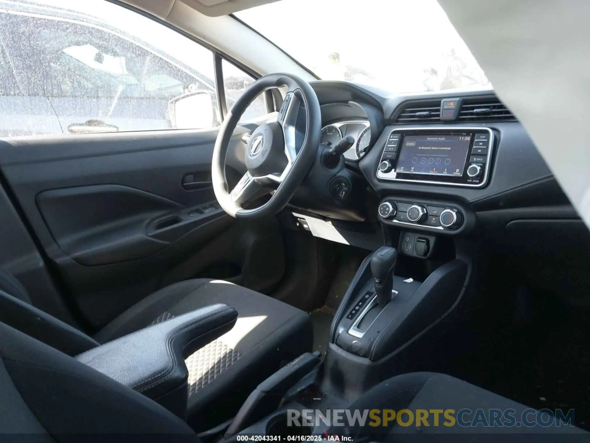 5 Photograph of a damaged car 3N1CN8DV0NL832521 NISSAN VERSA 2022