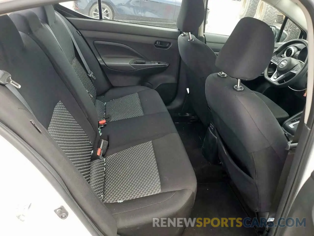 10 Photograph of a damaged car 3N1CN8DV0NL845687 NISSAN VERSA 2022
