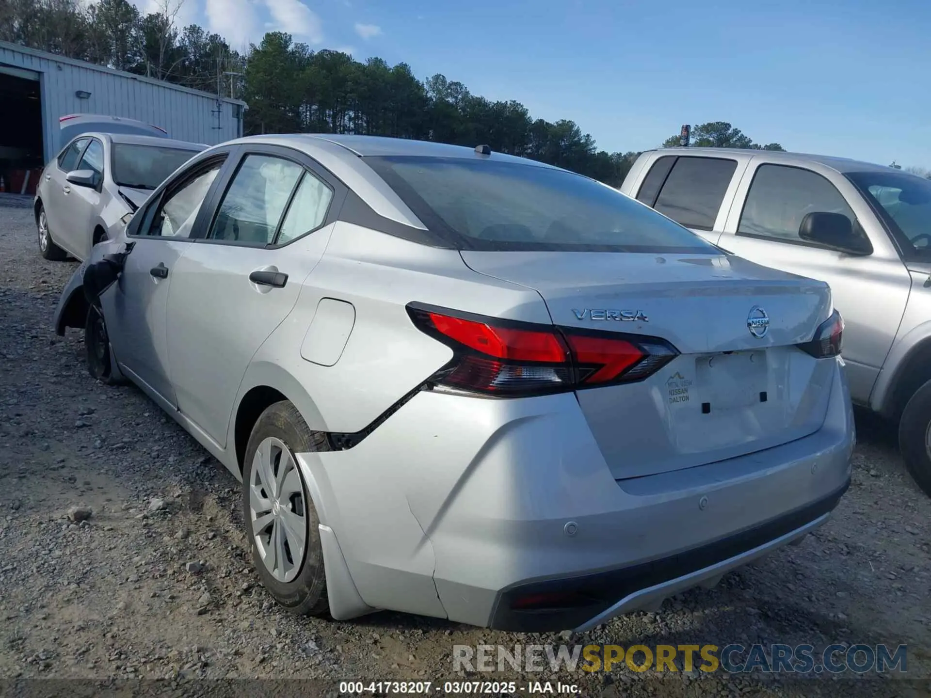 3 Photograph of a damaged car 3N1CN8DV1NL820670 NISSAN VERSA 2022