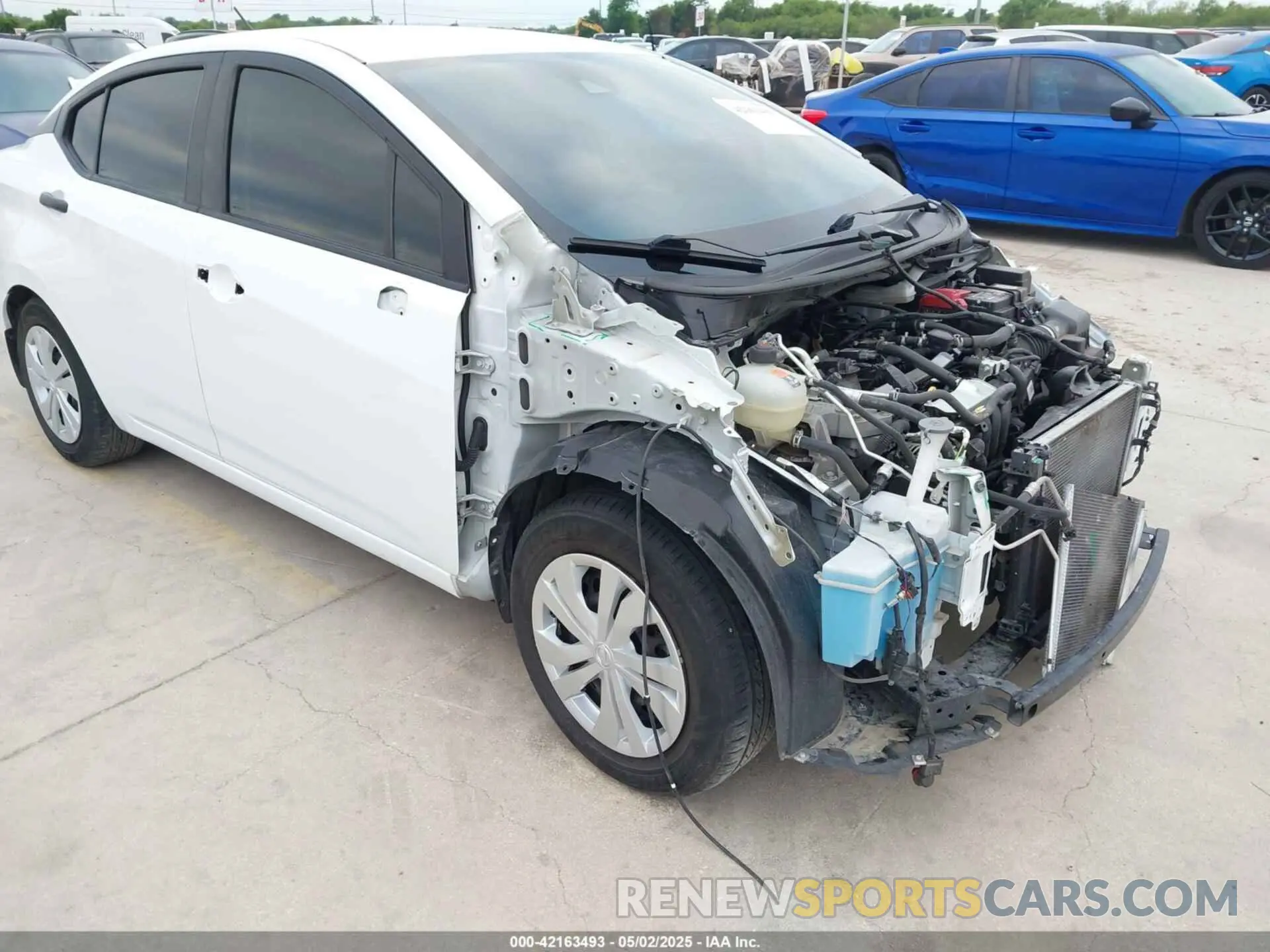 18 Photograph of a damaged car 3N1CN8DV2NL821813 NISSAN VERSA 2022