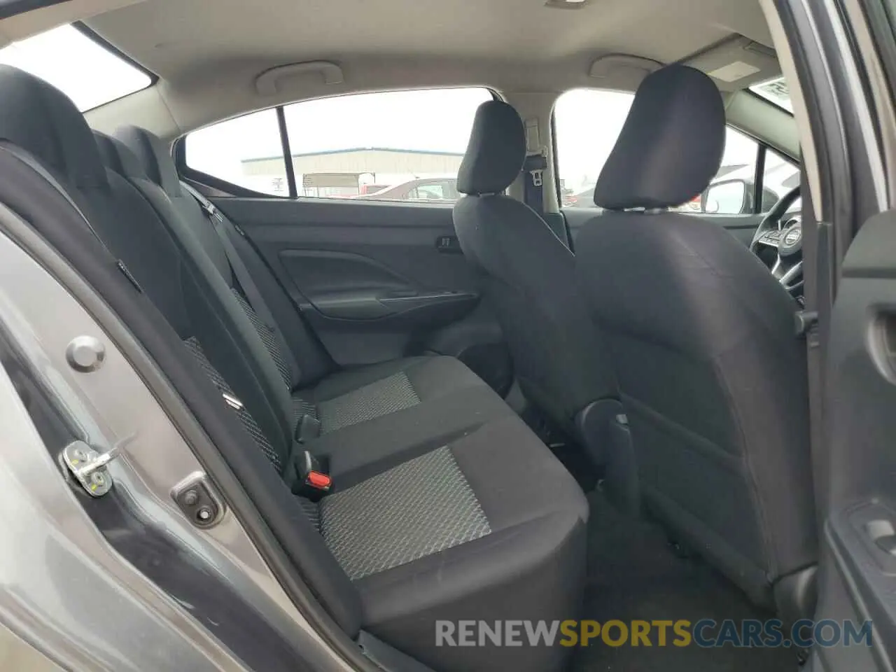 10 Photograph of a damaged car 3N1CN8DV2NL847876 NISSAN VERSA 2022