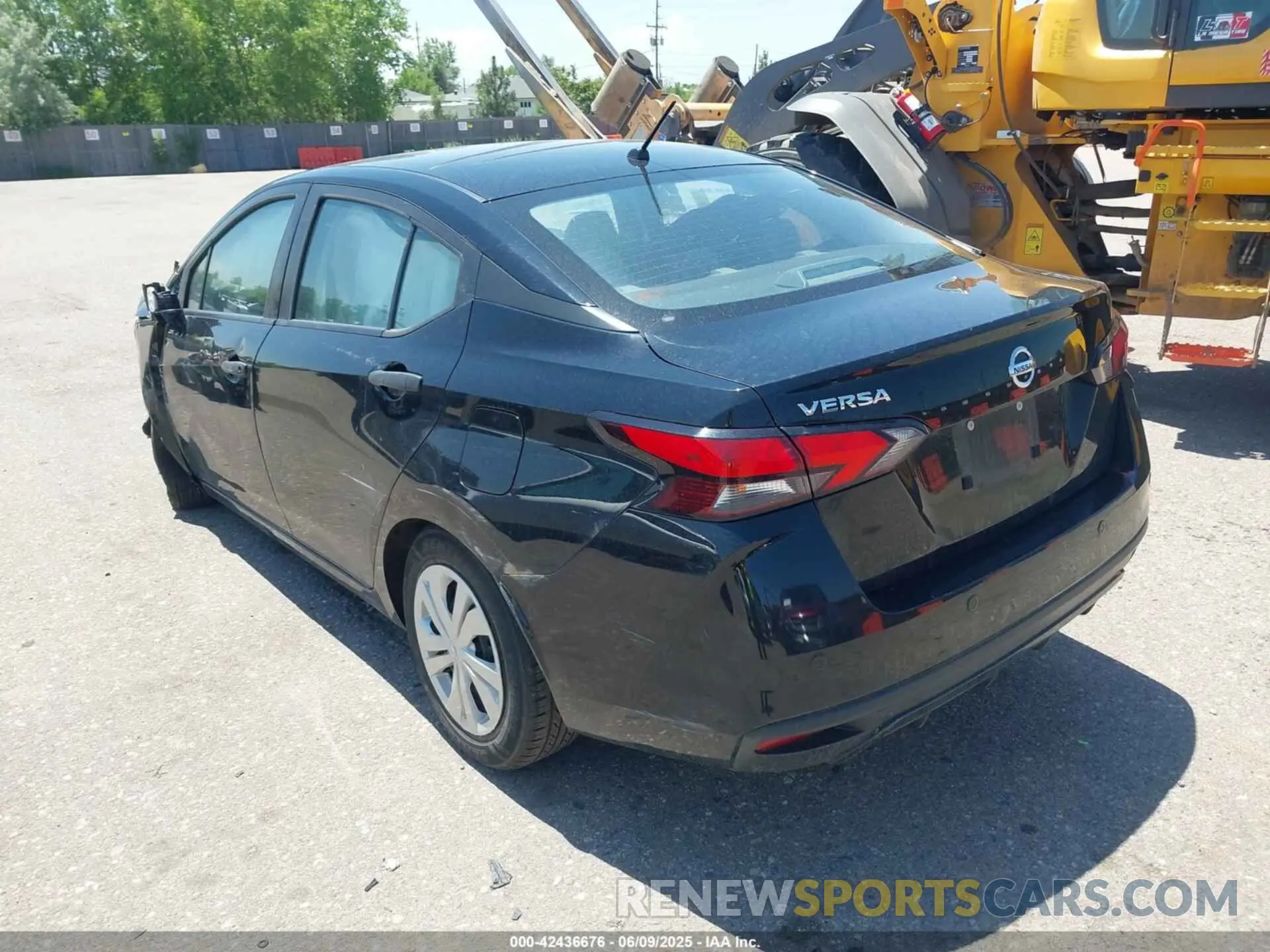 3 Photograph of a damaged car 3N1CN8DV3NL833131 NISSAN VERSA 2022
