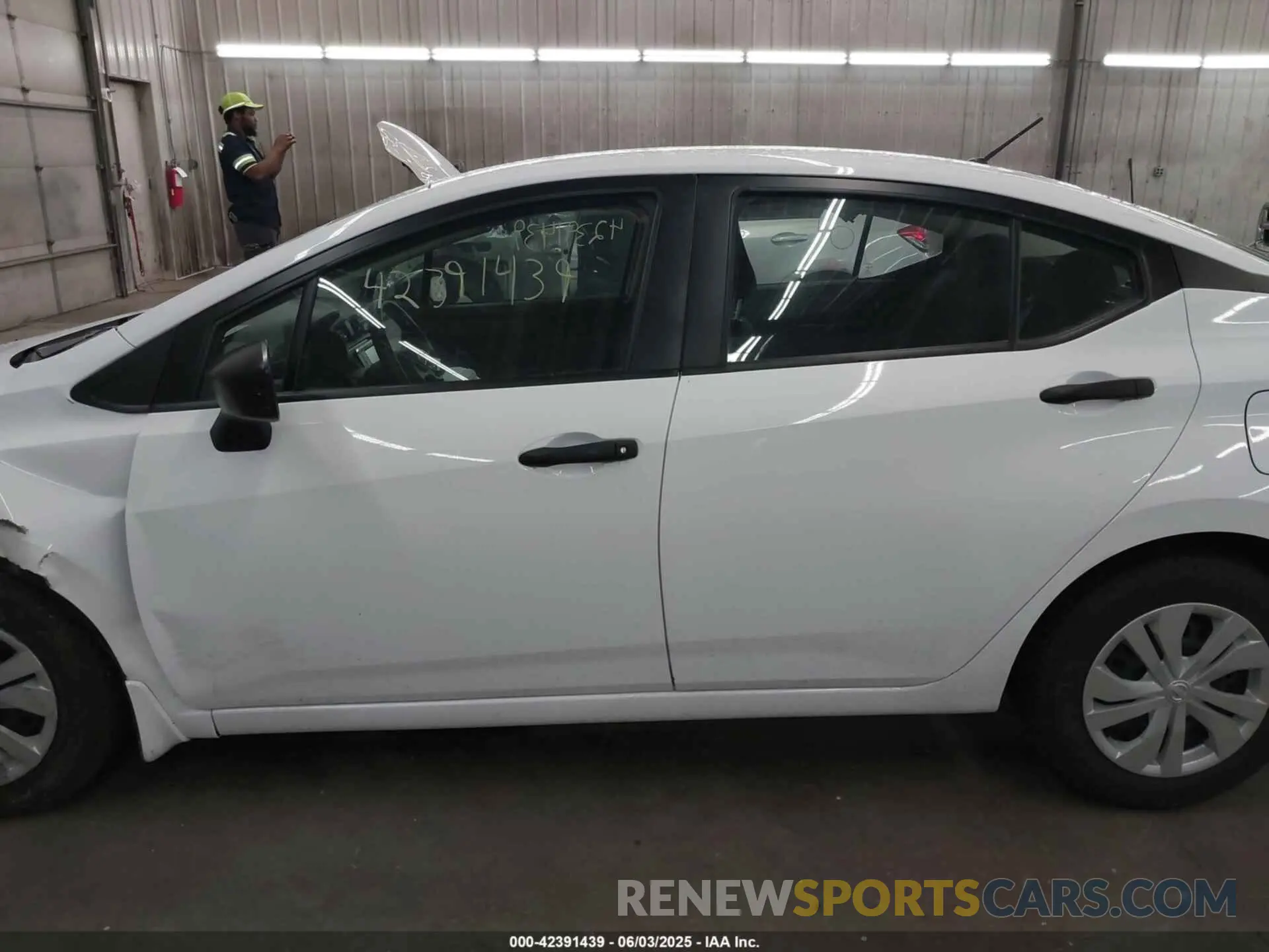 14 Photograph of a damaged car 3N1CN8DV7NL849302 NISSAN VERSA 2022