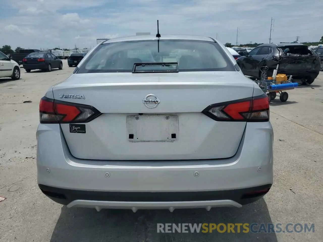 6 Photograph of a damaged car 3N1CN8DV9NL833649 NISSAN VERSA 2022