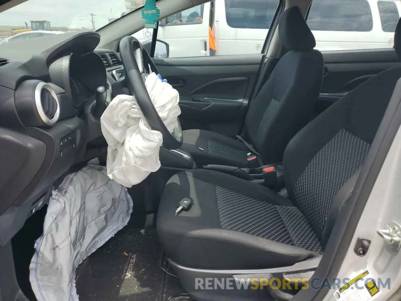 7 Photograph of a damaged car 3N1CN8DV9NL833649 NISSAN VERSA 2022