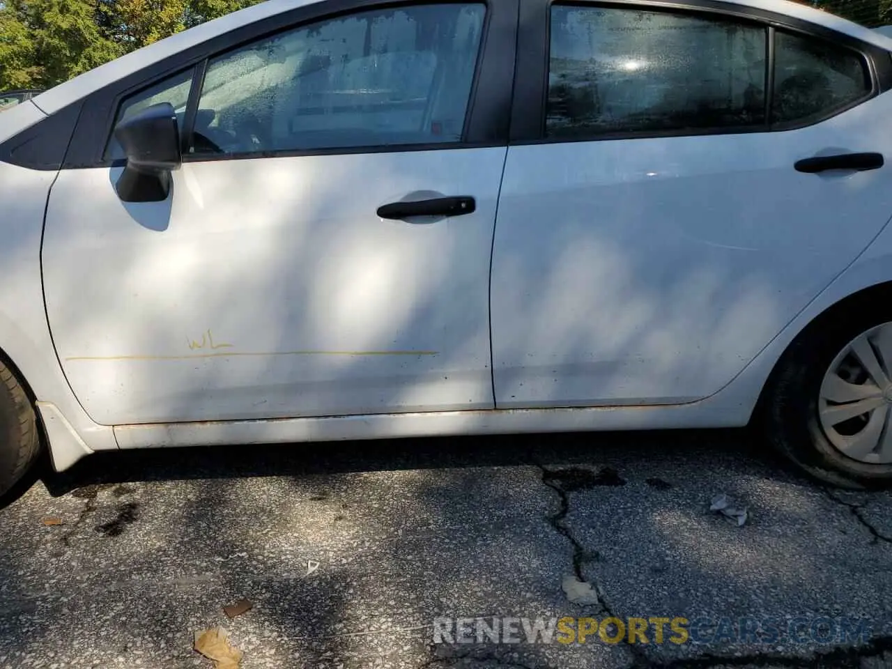 12 Photograph of a damaged car 3N1CN8DV9NL855960 NISSAN VERSA 2022