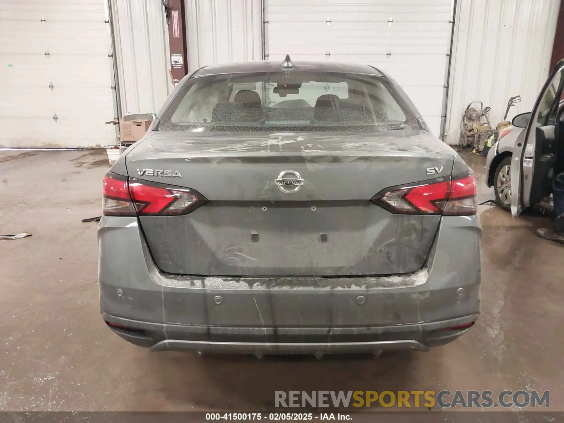 16 Photograph of a damaged car 3N1CN8EV0NL839905 NISSAN VERSA 2022