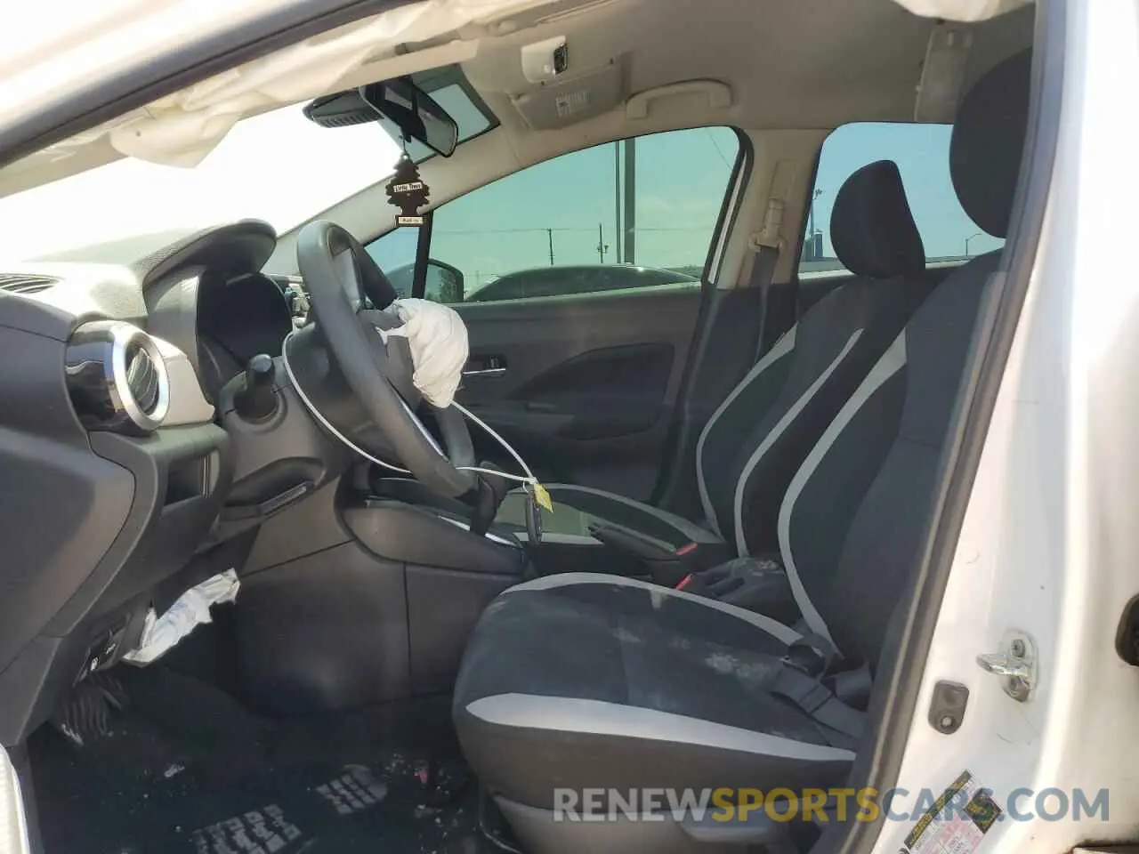 7 Photograph of a damaged car 3N1CN8EV1NL852274 NISSAN VERSA 2022
