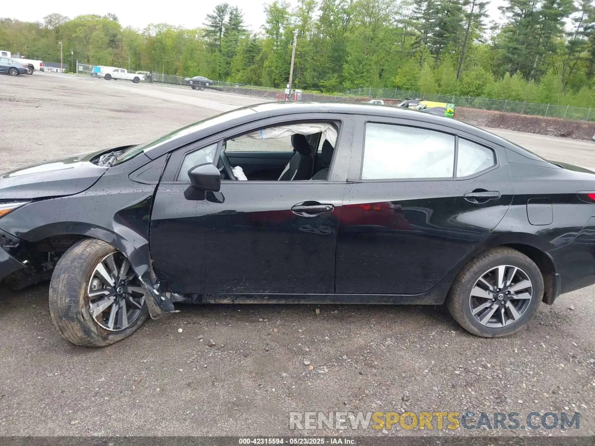 15 Photograph of a damaged car 3N1CN8EV3NL849229 NISSAN VERSA 2022
