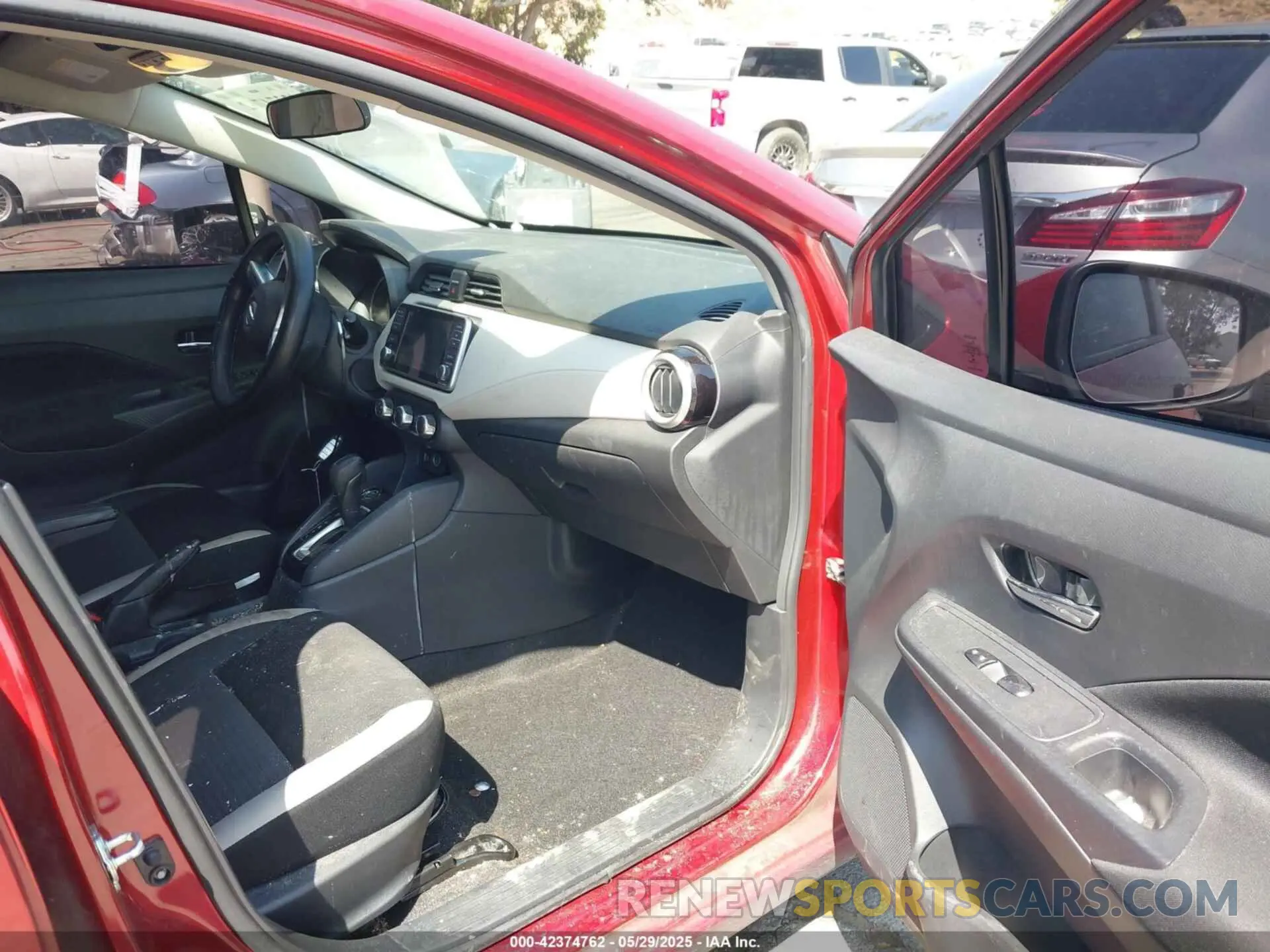 5 Photograph of a damaged car 3N1CN8EV8NL861988 NISSAN VERSA 2022
