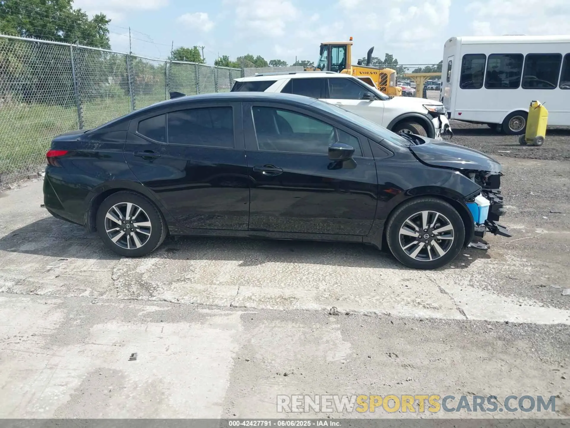 13 Photograph of a damaged car 3N1CN8EV9NL827607 NISSAN VERSA 2022