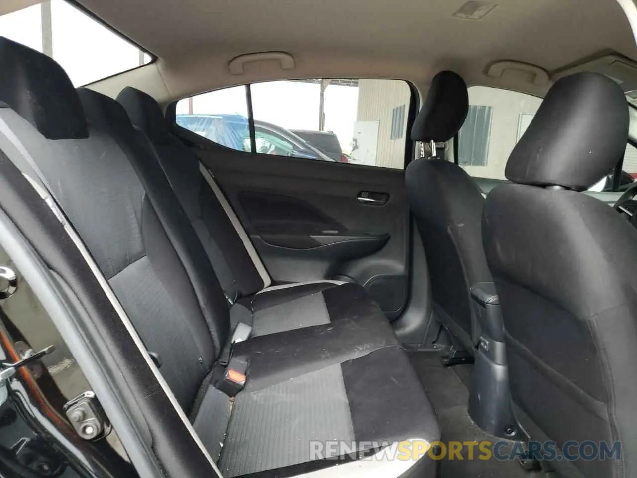 10 Photograph of a damaged car 3N1CN8EVXNL827454 NISSAN VERSA 2022