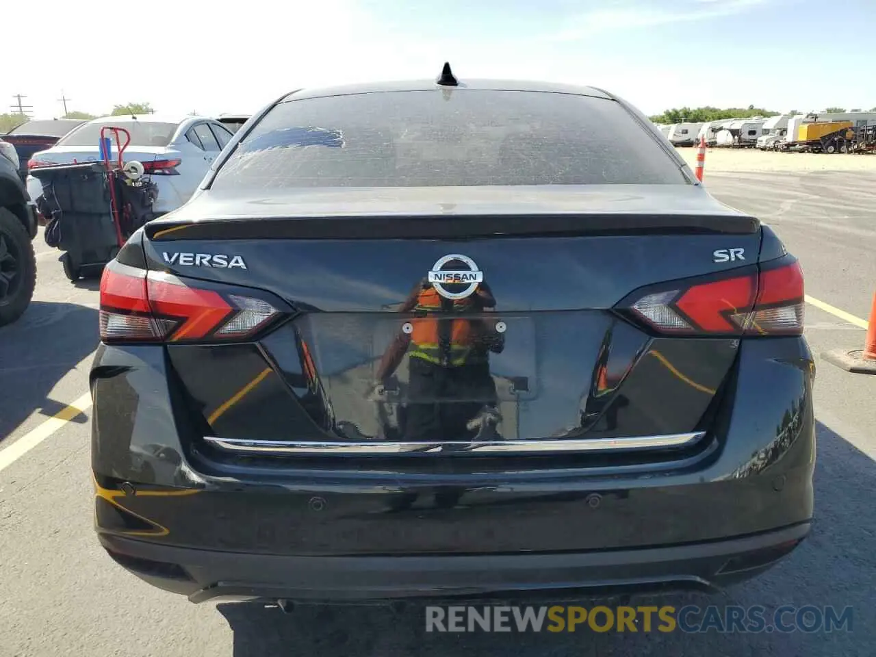 6 Photograph of a damaged car 3N1CN8FV4NL853871 NISSAN VERSA 2022