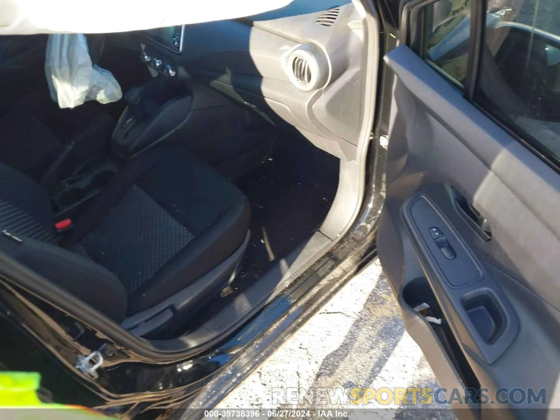 5 Photograph of a damaged car 3N1CN8DV0RL869963 NISSAN VERSA 2024