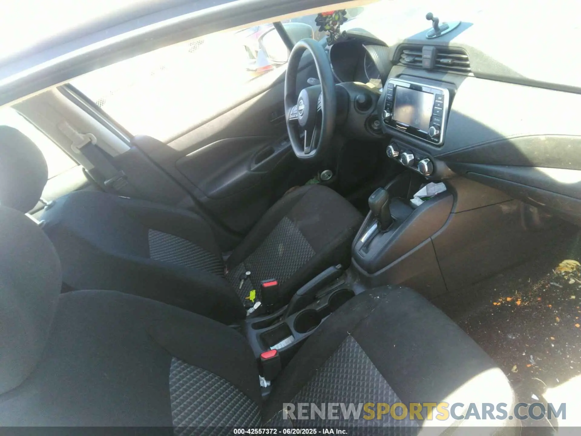 5 Photograph of a damaged car 3N1CN8DV2RL856681 NISSAN VERSA 2024