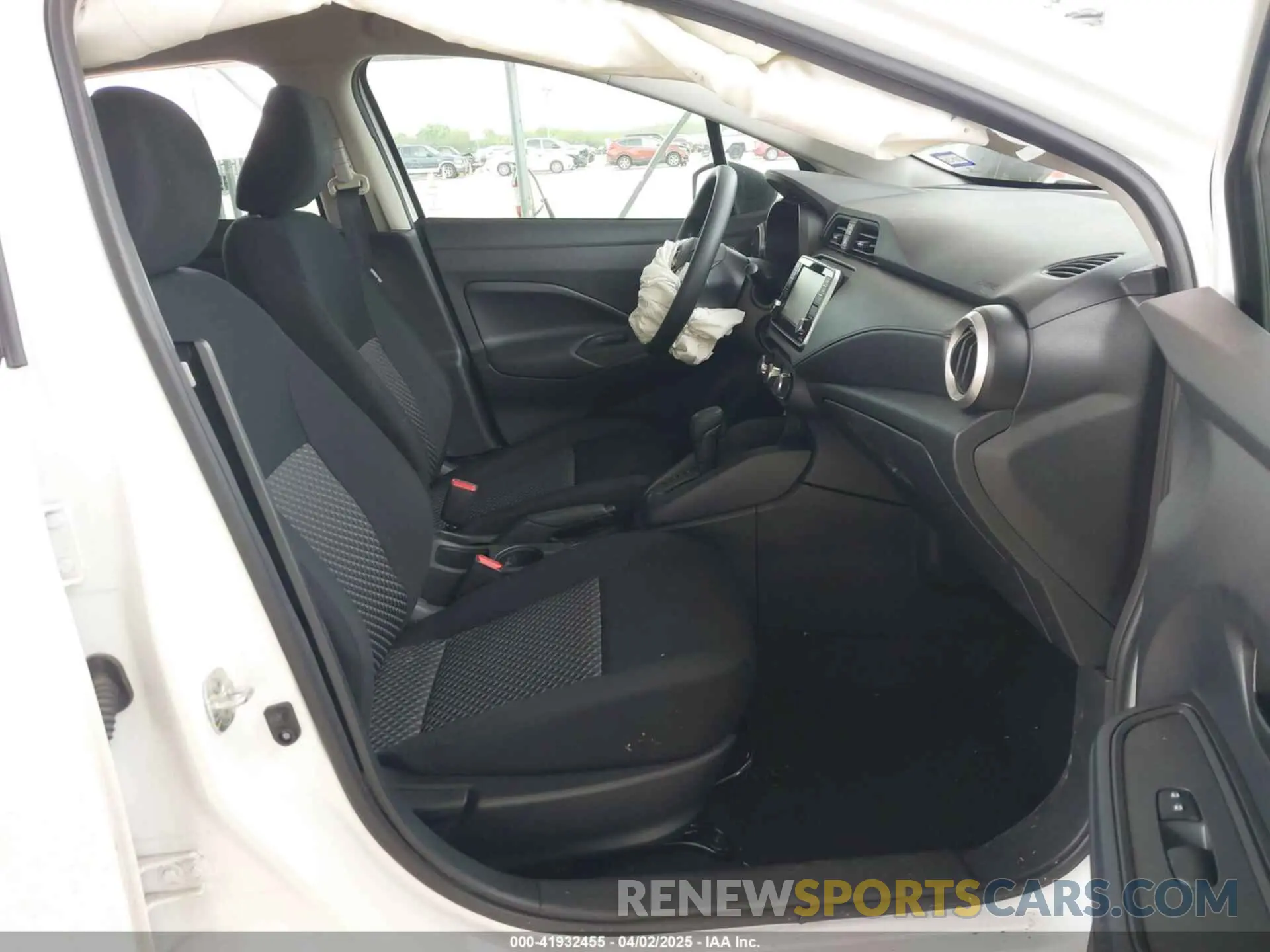 5 Photograph of a damaged car 3N1CN8DV2RL898168 NISSAN VERSA 2024