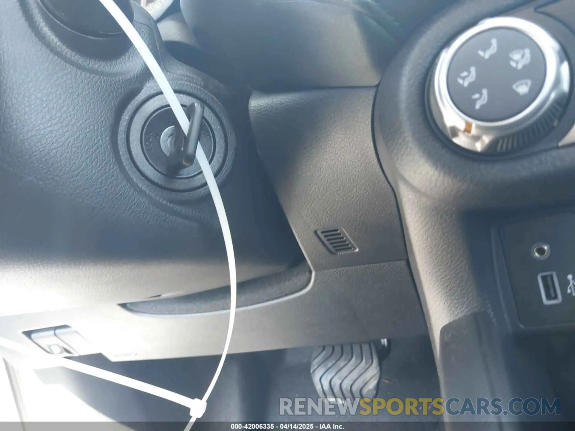 11 Photograph of a damaged car 3N1CN8DV4RL928738 NISSAN VERSA 2024