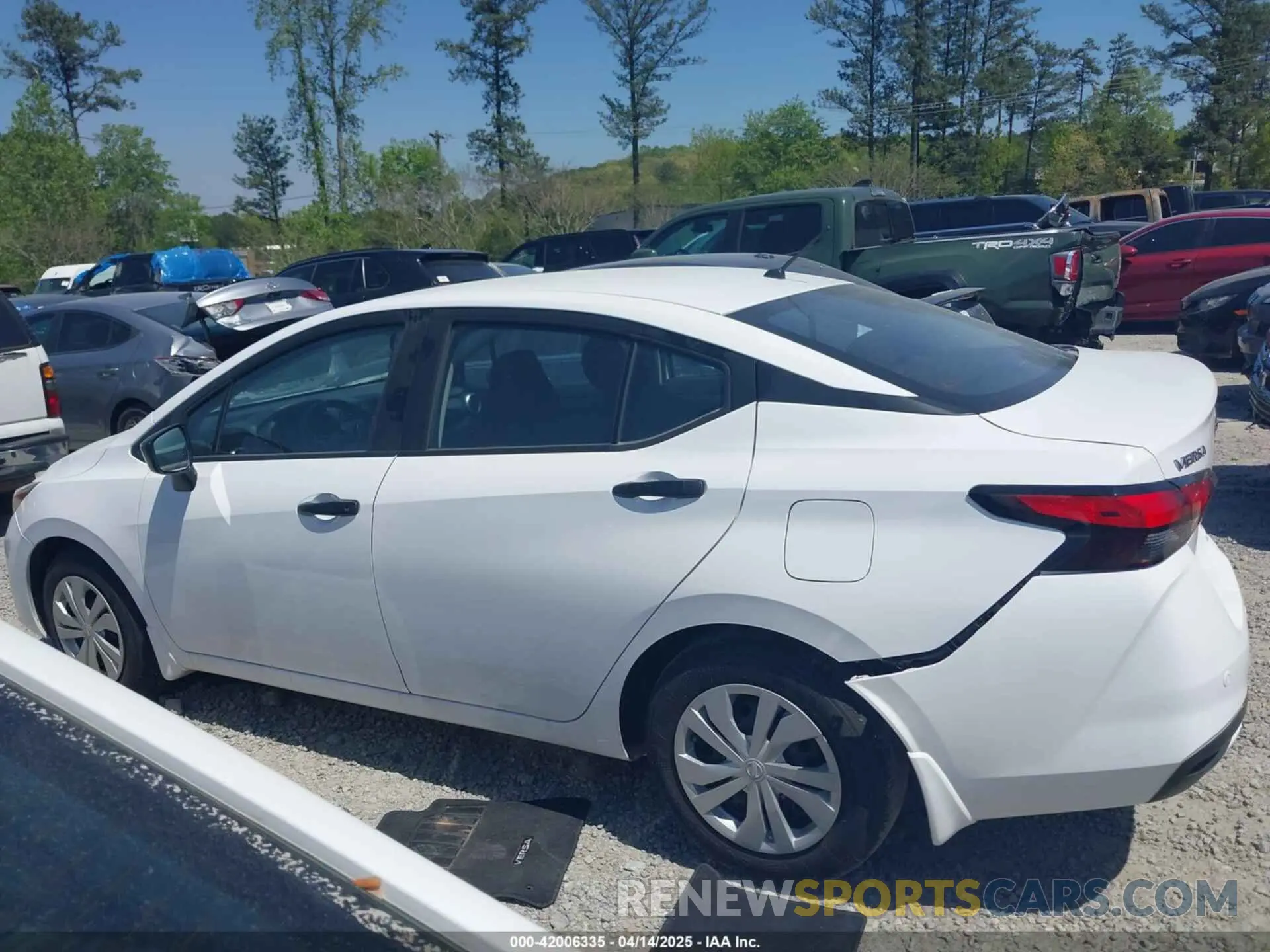 14 Photograph of a damaged car 3N1CN8DV4RL928738 NISSAN VERSA 2024