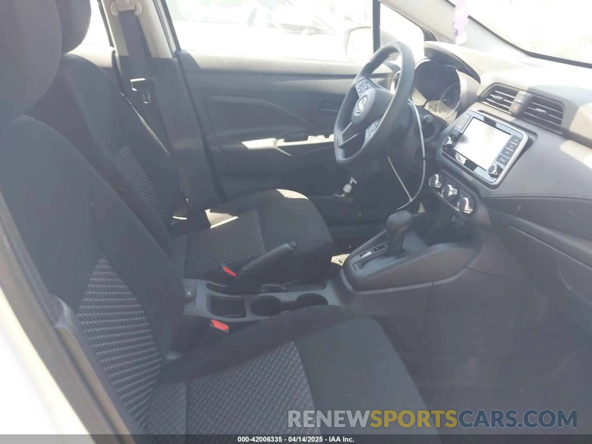 5 Photograph of a damaged car 3N1CN8DV4RL928738 NISSAN VERSA 2024