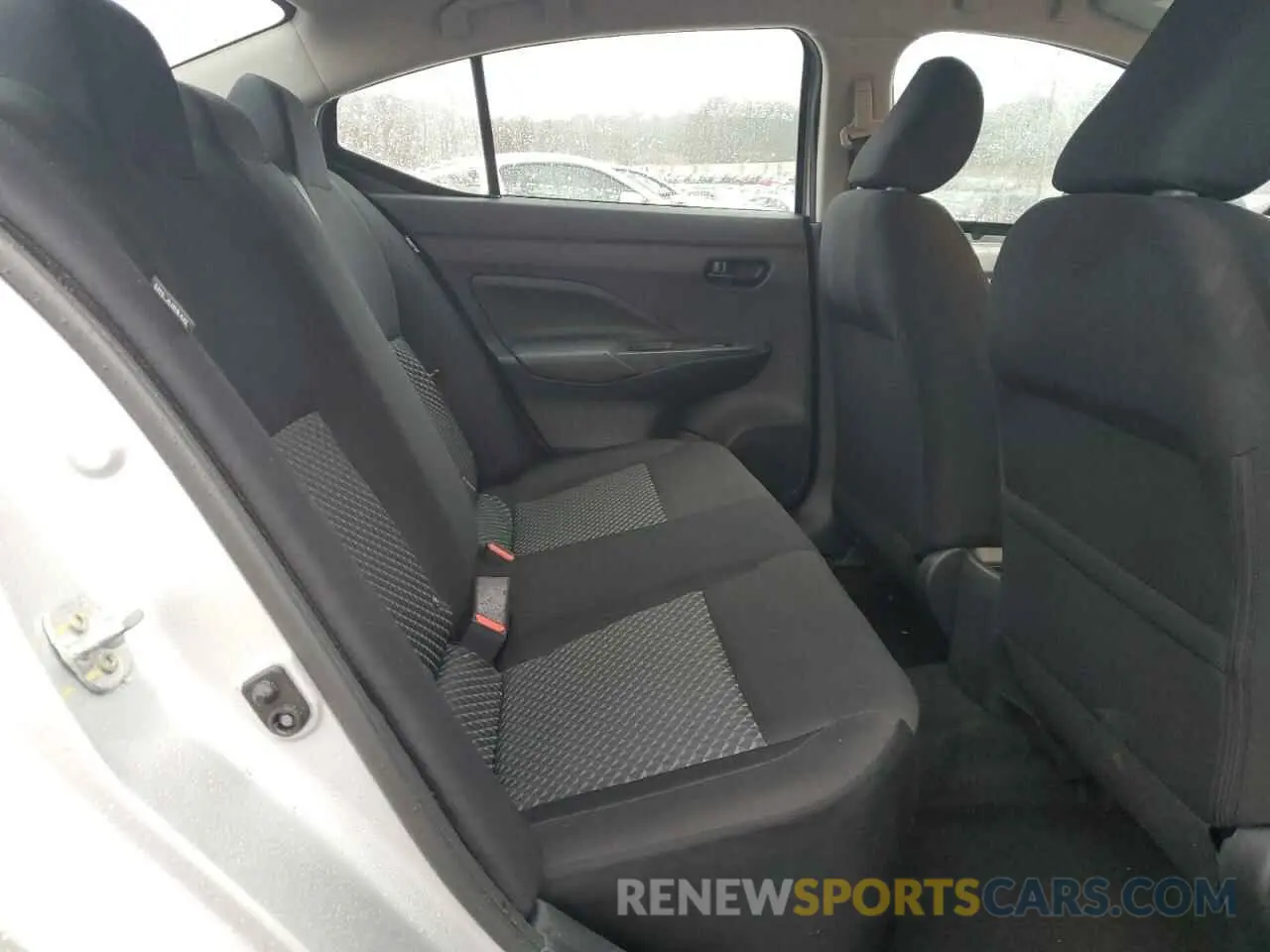 10 Photograph of a damaged car 3N1CN8DV4RL929680 NISSAN VERSA 2024
