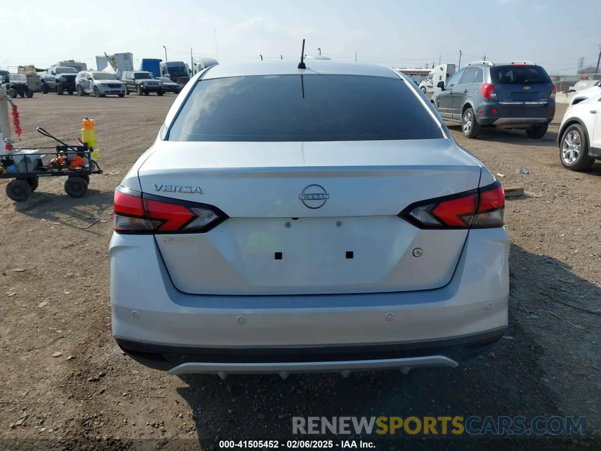17 Photograph of a damaged car 3N1CN8DV5RL884491 NISSAN VERSA 2024
