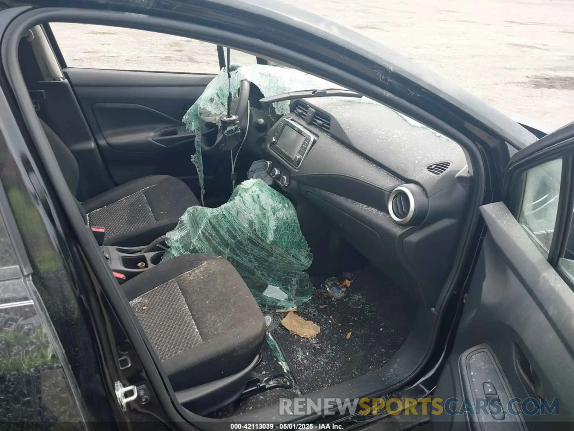5 Photograph of a damaged car 3N1CN8DV9RL872828 NISSAN VERSA 2024