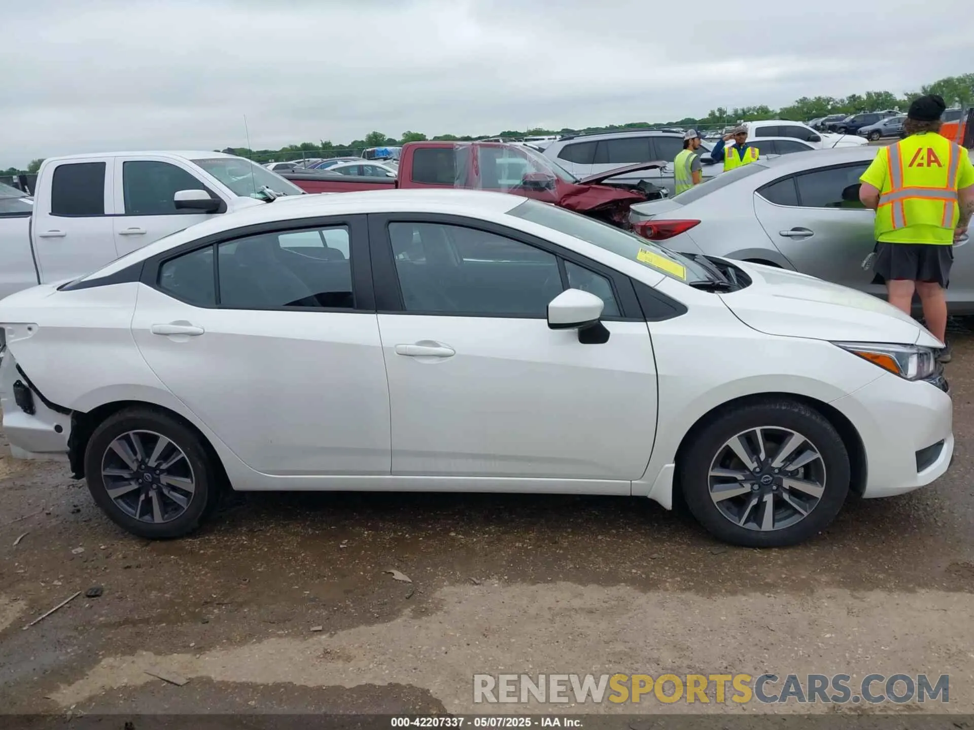 13 Photograph of a damaged car 3N1CN8EV4RL883086 NISSAN VERSA 2024