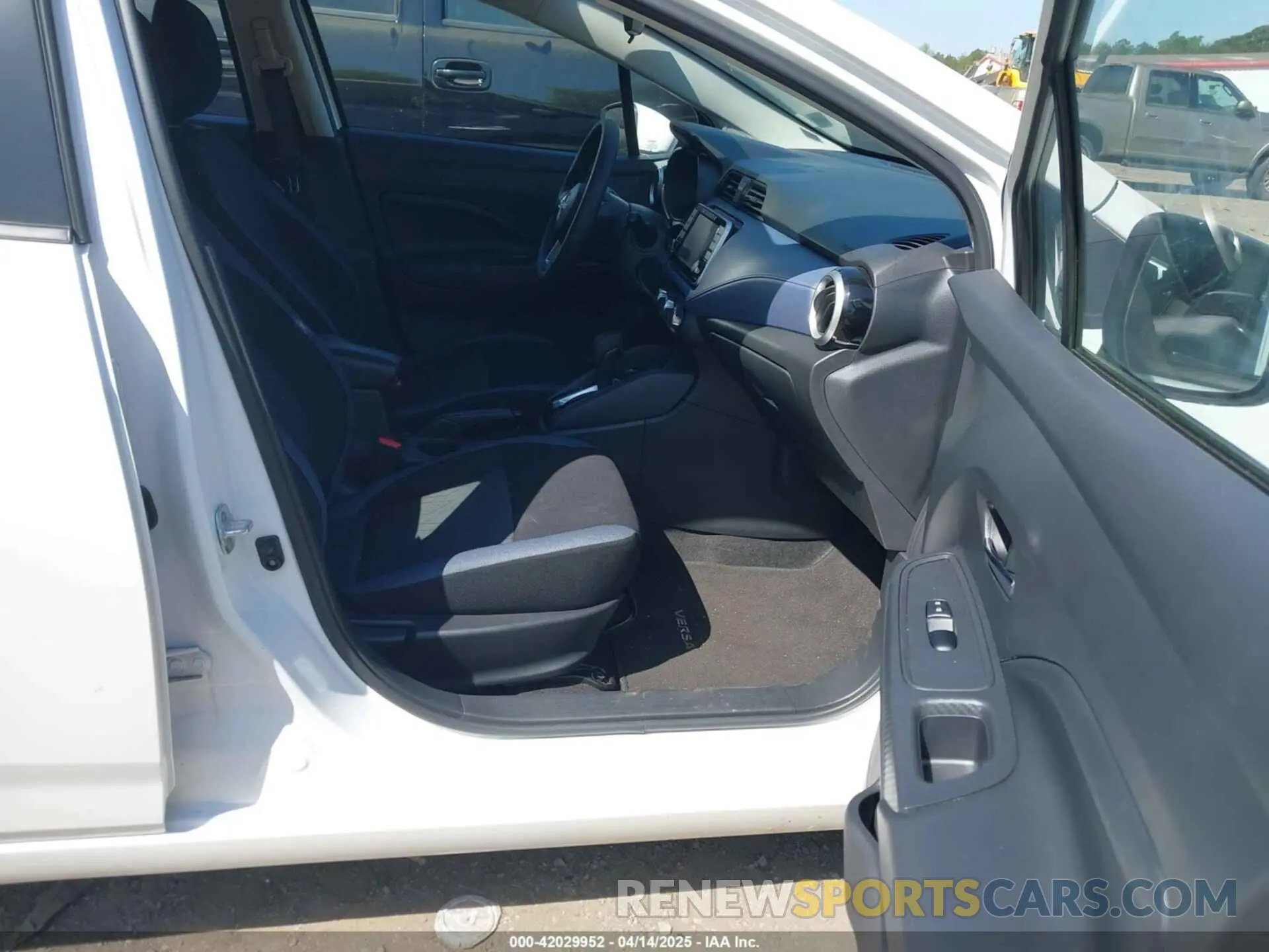 5 Photograph of a damaged car 3N1CN8EV8RL889974 NISSAN VERSA 2024
