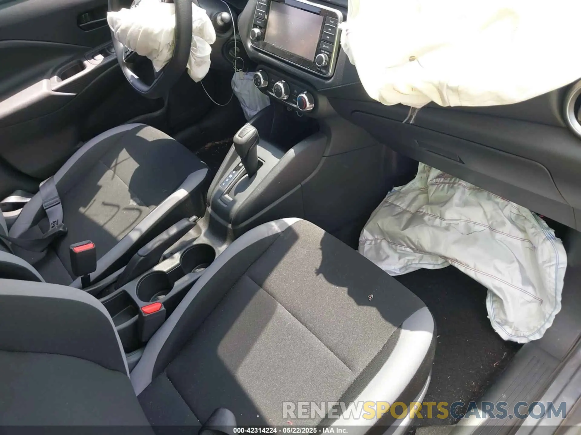 5 Photograph of a damaged car 3N1CN8DV3SL816891 NISSAN VERSA 2025