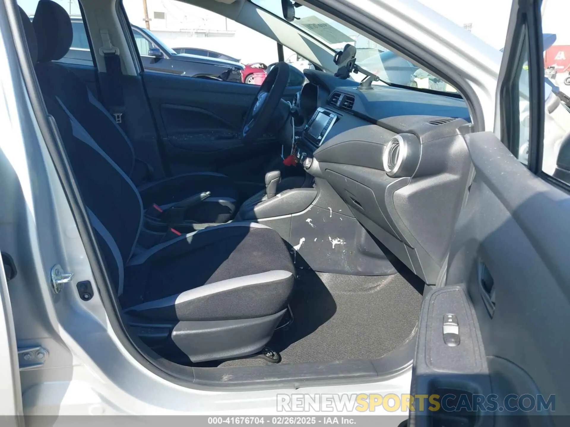 5 Photograph of a damaged car 3N1CN8DV6SL828534 NISSAN VERSA 2025