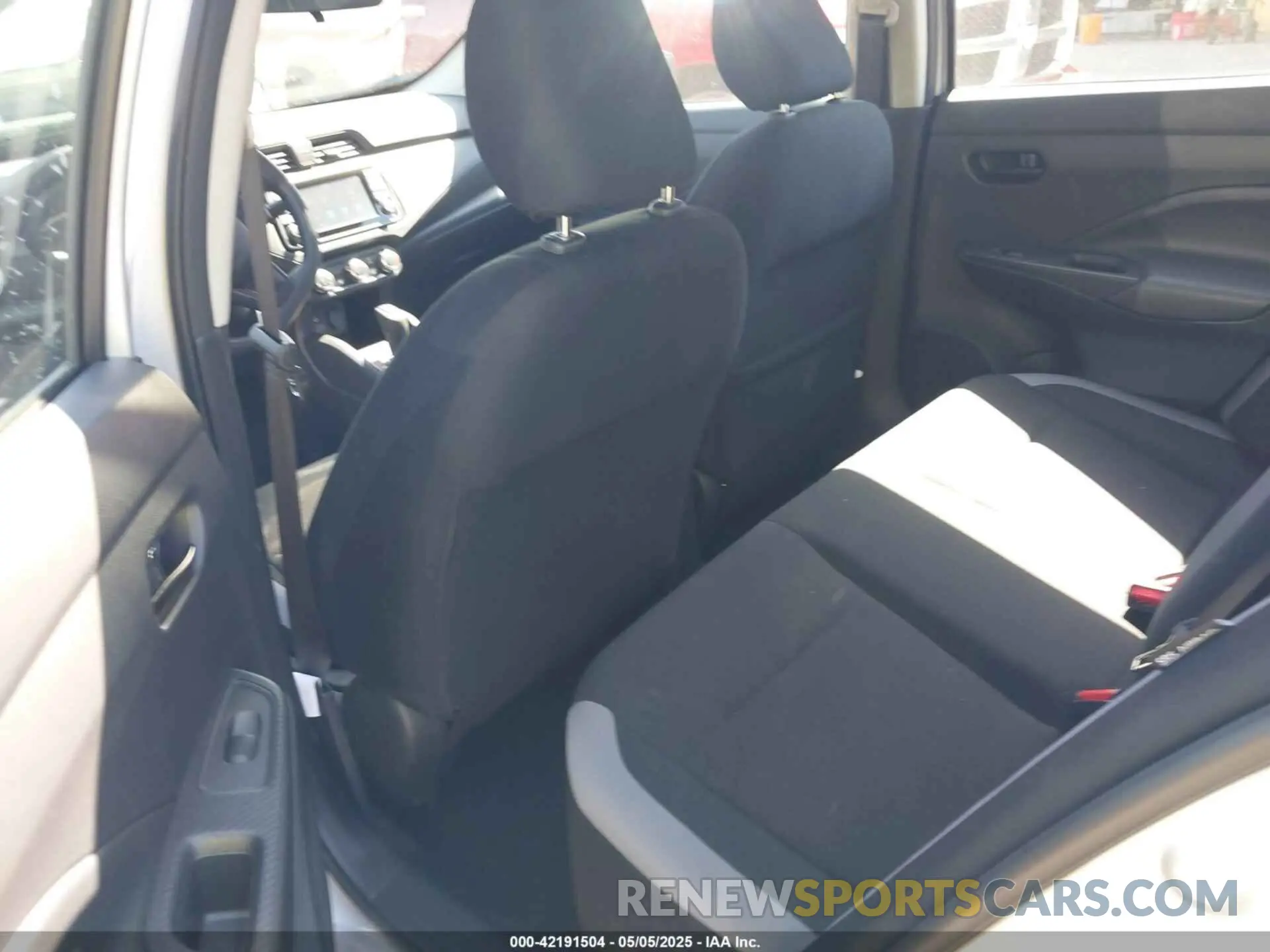 8 Photograph of a damaged car 3N1CN8DV6SL834544 NISSAN VERSA 2025