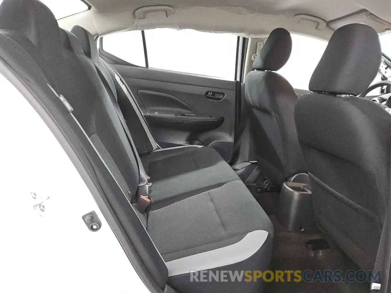 10 Photograph of a damaged car 3N1CN8DV9SL822453 NISSAN VERSA 2025