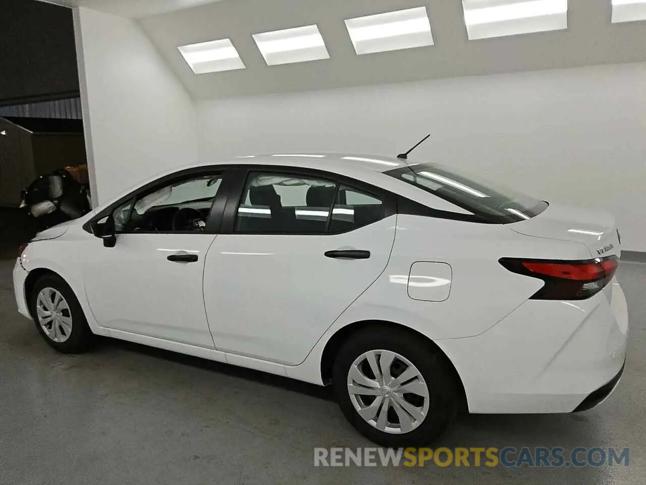 2 Photograph of a damaged car 3N1CN8DV9SL822453 NISSAN VERSA 2025