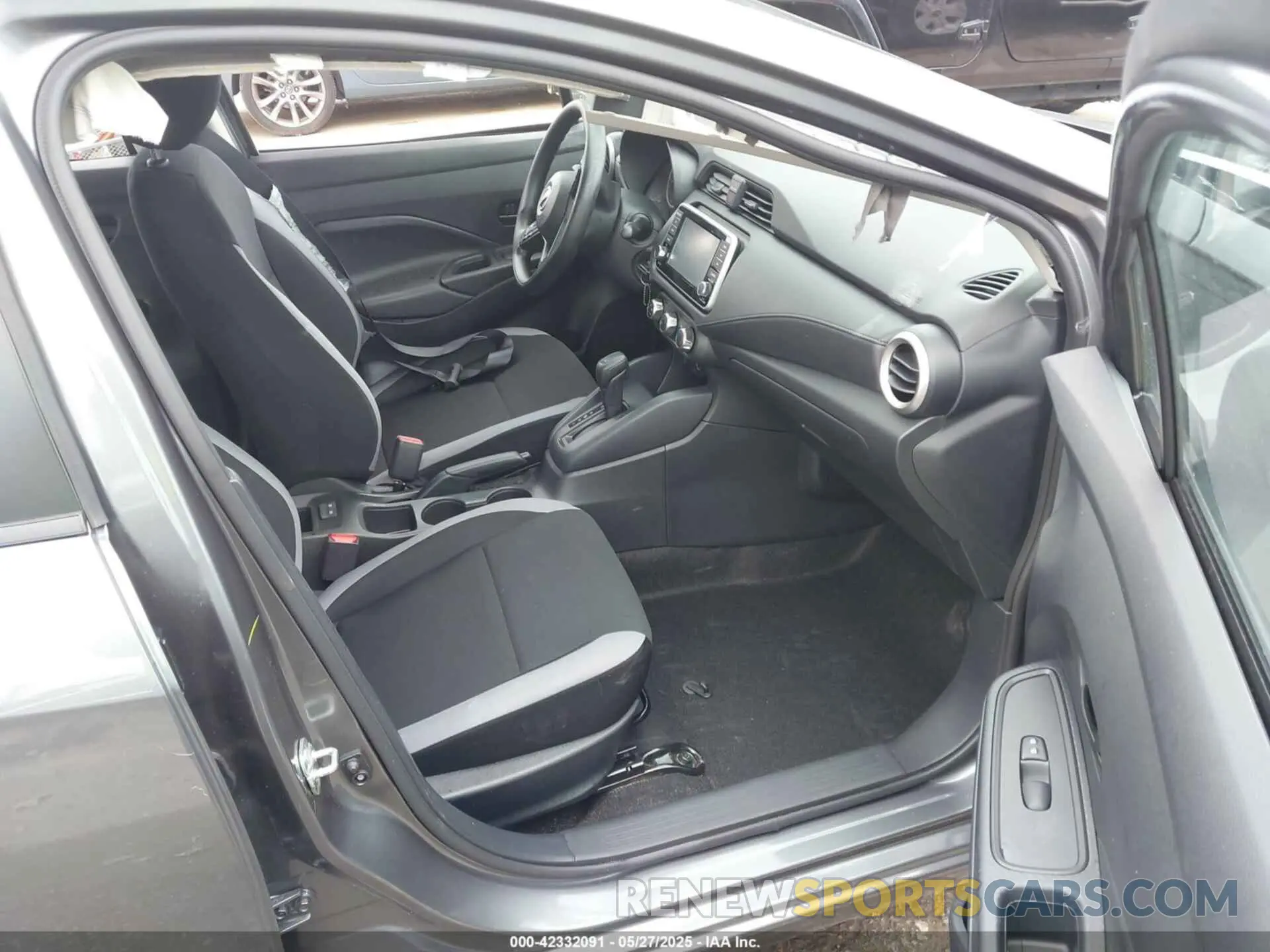5 Photograph of a damaged car 3N1CN8DV9SL846705 NISSAN VERSA 2025
