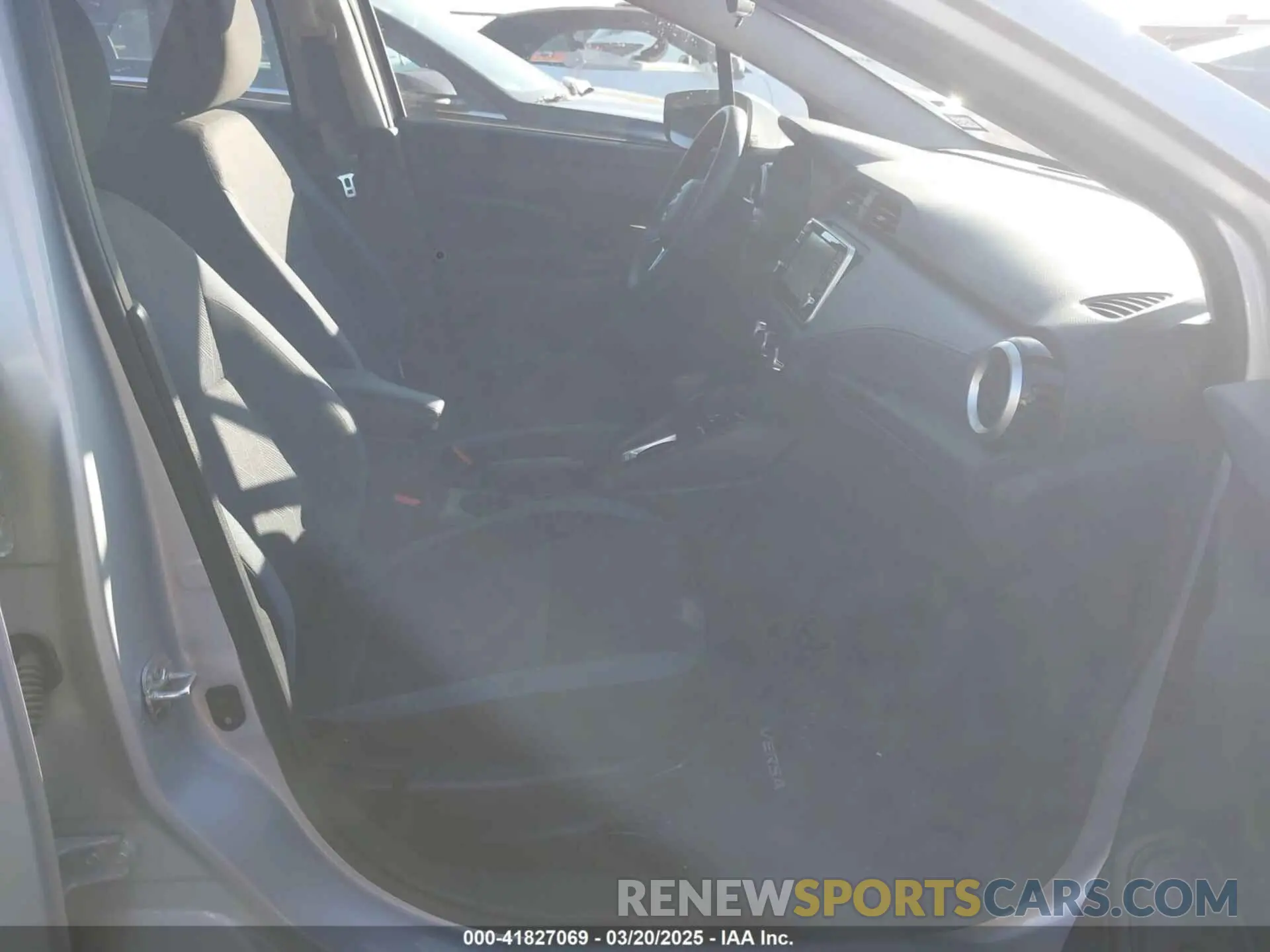 5 Photograph of a damaged car 3N1CN8EV0SL813316 NISSAN VERSA 2025
