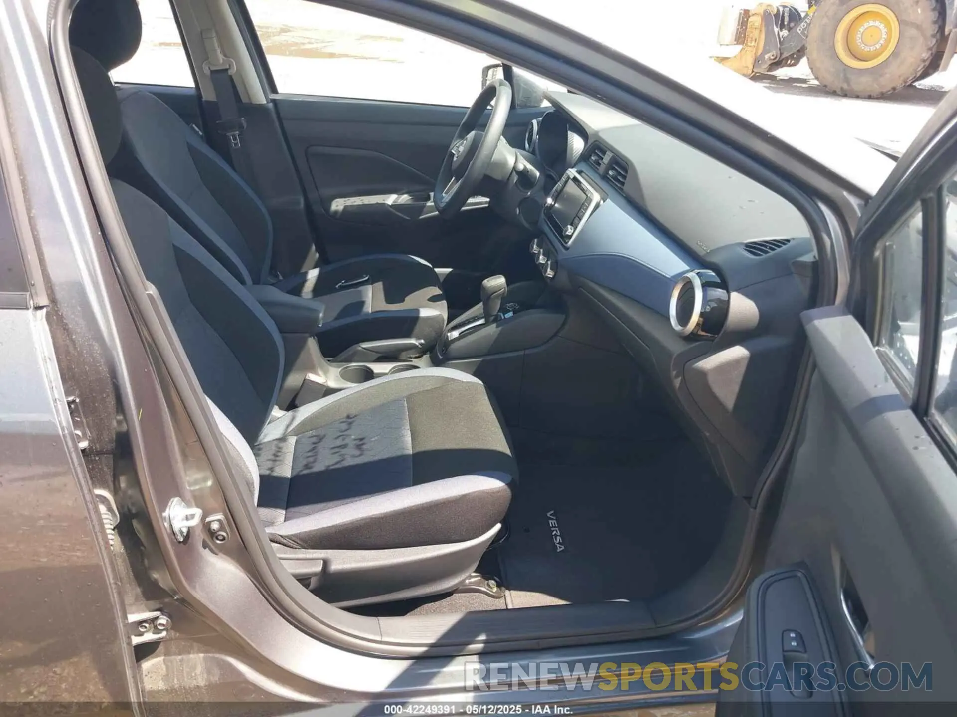 5 Photograph of a damaged car 3N1CN8EV2SL842414 NISSAN VERSA 2025