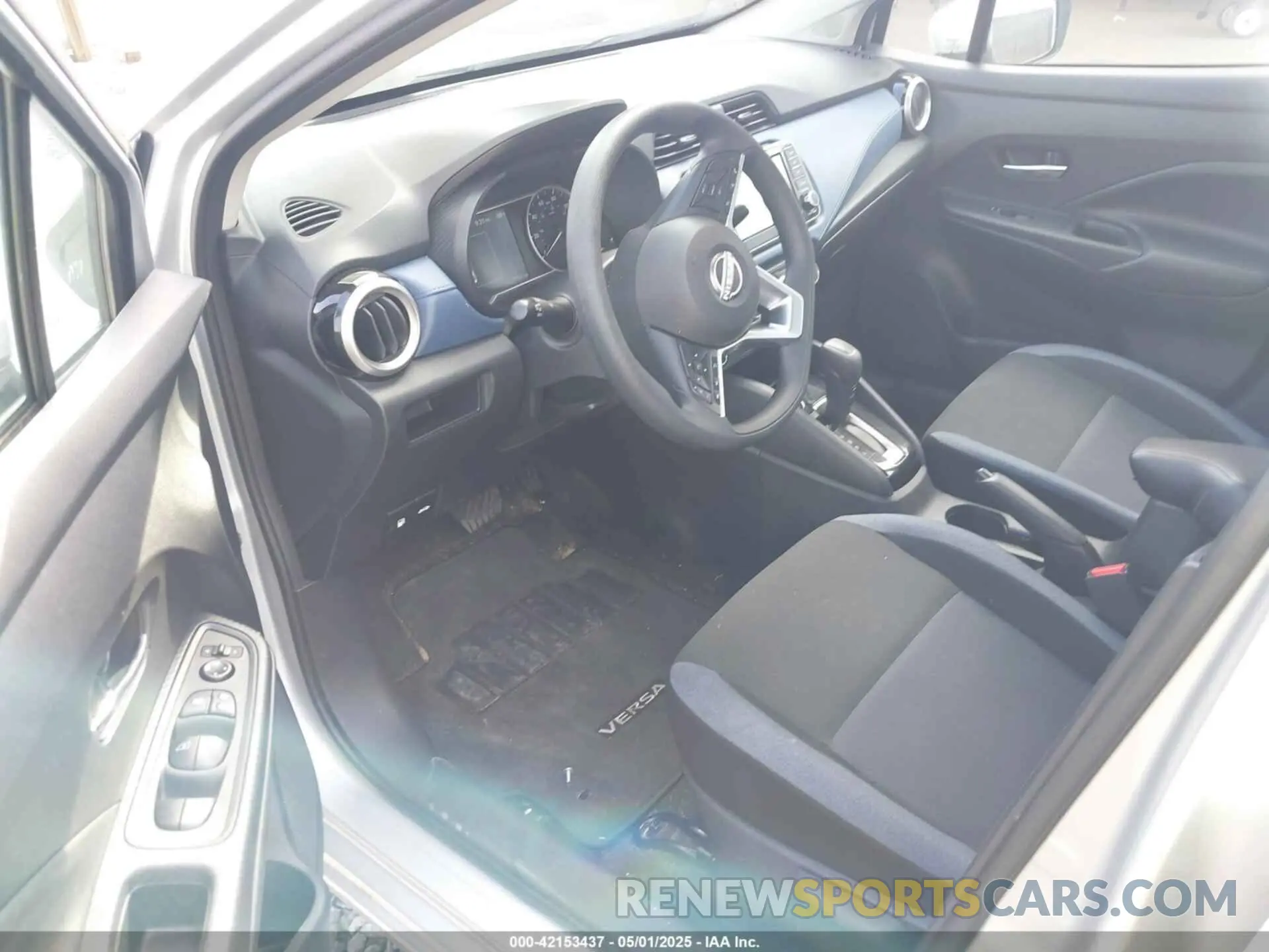 5 Photograph of a damaged car 3N1CN8EV3SL827940 NISSAN VERSA 2025