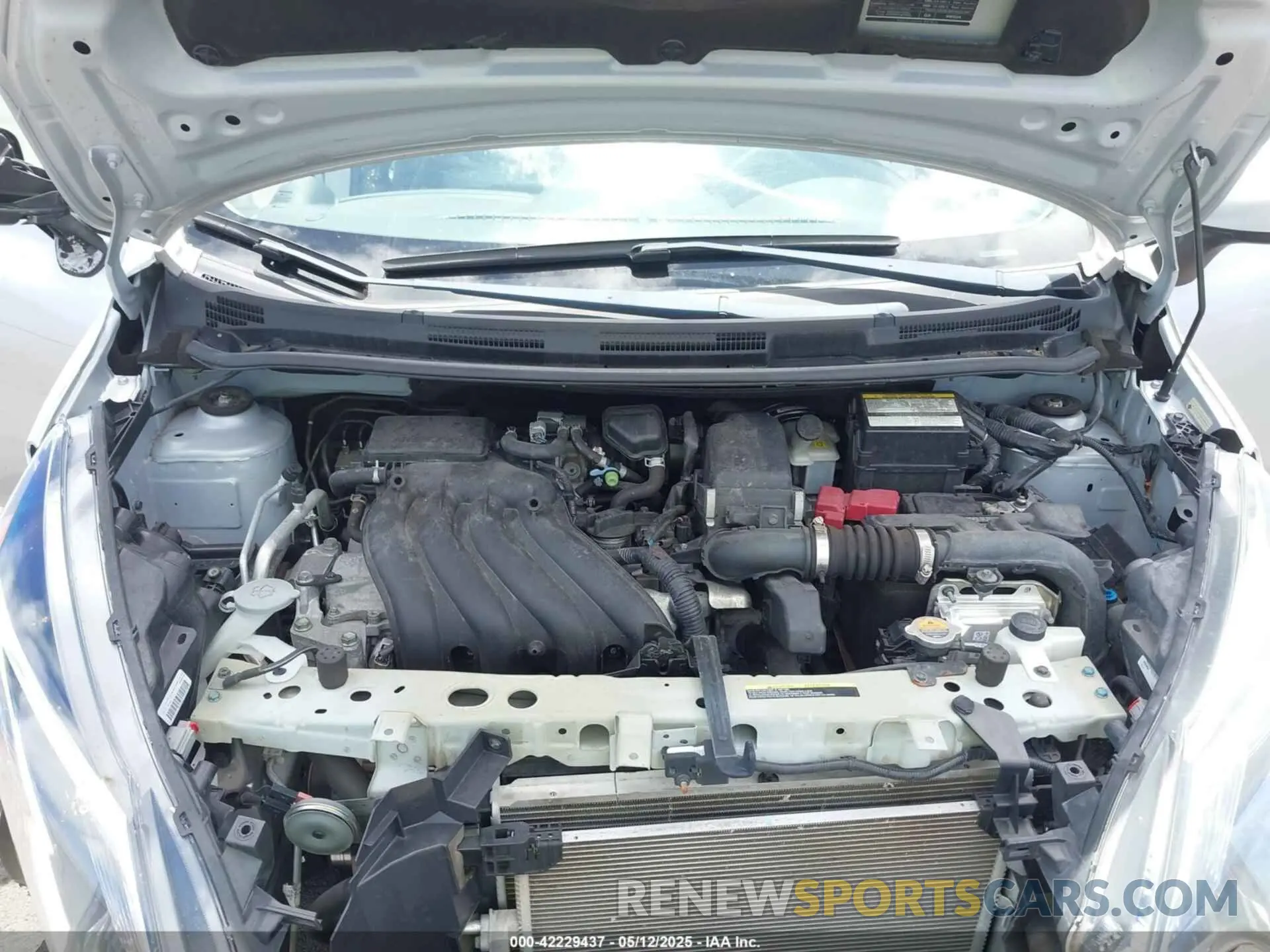 10 Photograph of a damaged car 3N1CE2CP0KL365483 NISSAN VERSA NOTE 2019