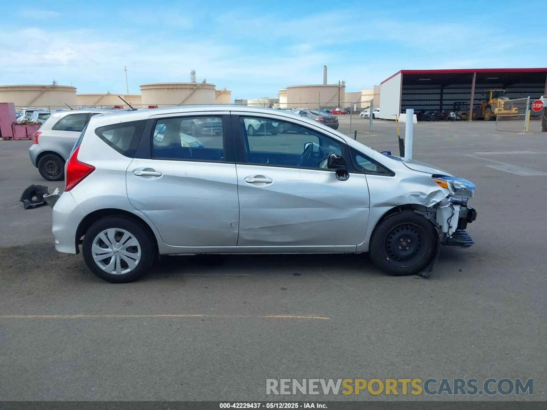 14 Photograph of a damaged car 3N1CE2CP0KL365483 NISSAN VERSA NOTE 2019
