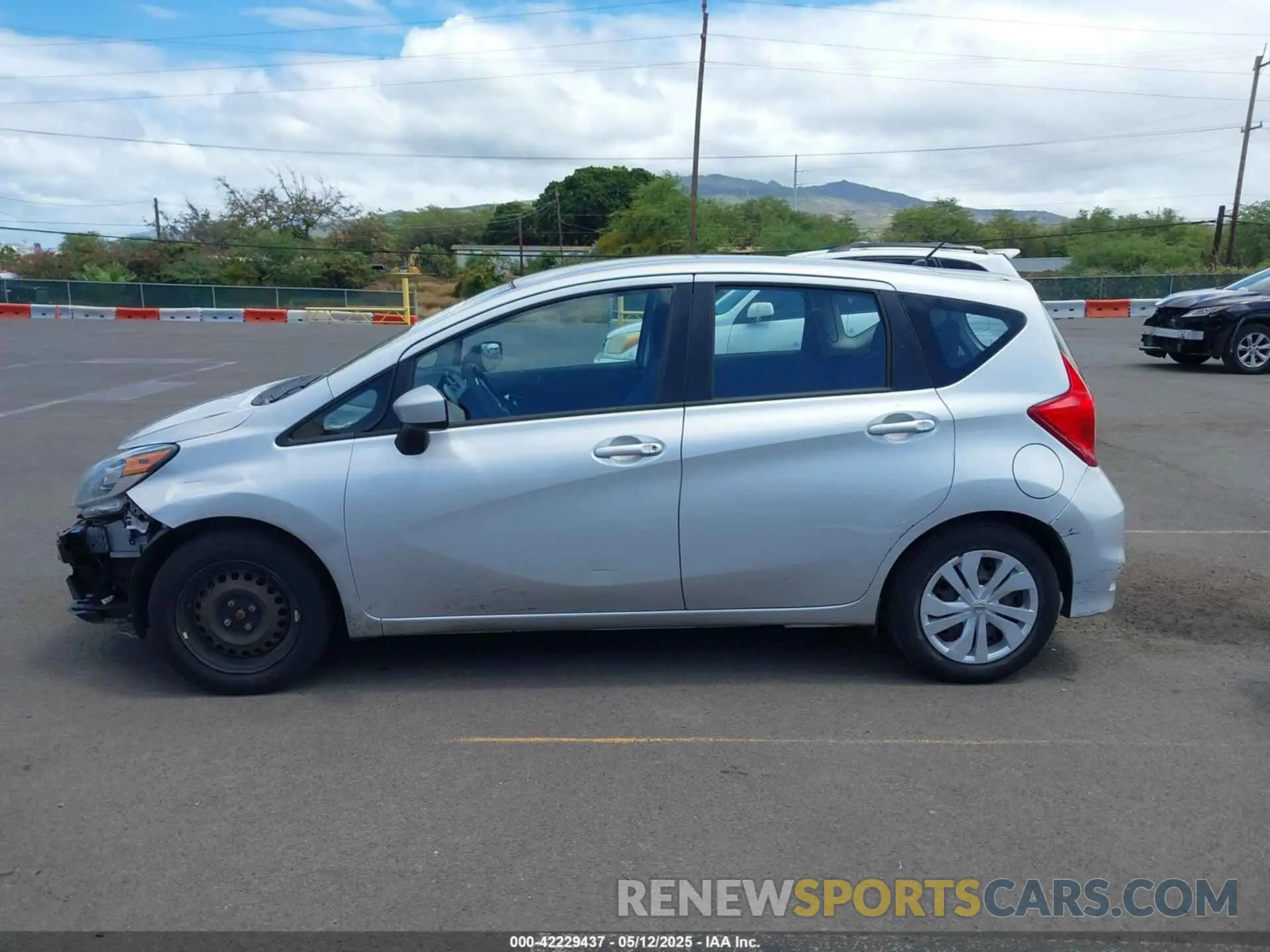 15 Photograph of a damaged car 3N1CE2CP0KL365483 NISSAN VERSA NOTE 2019
