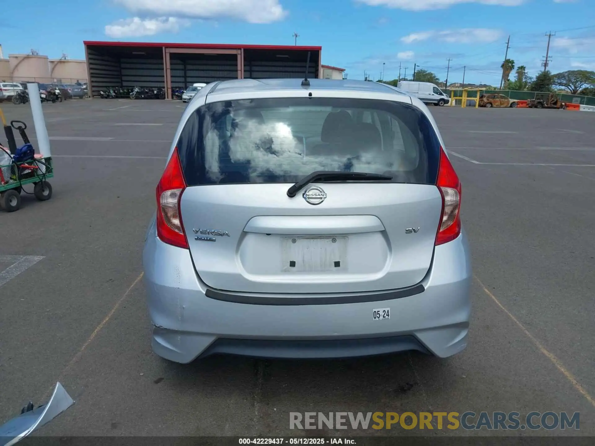 17 Photograph of a damaged car 3N1CE2CP0KL365483 NISSAN VERSA NOTE 2019